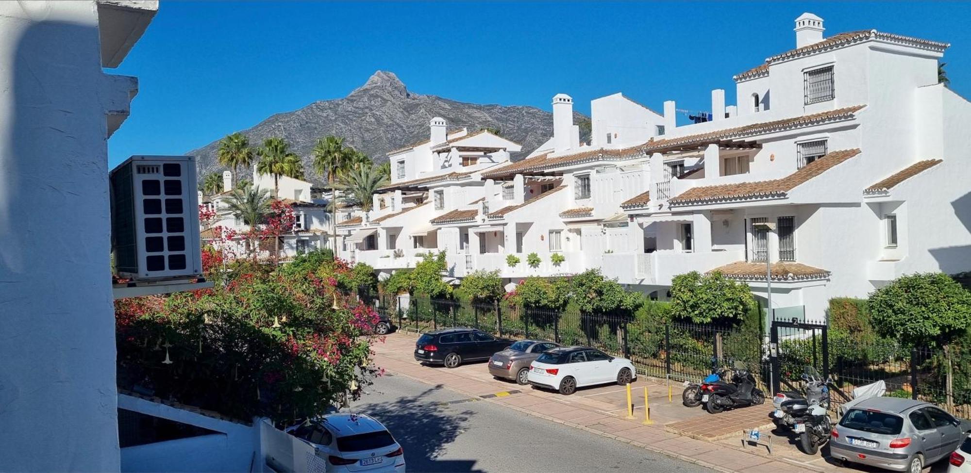 4 Bed House With Pool Walk To Puerto Banus Fast Internet Villa Marbella Exterior foto