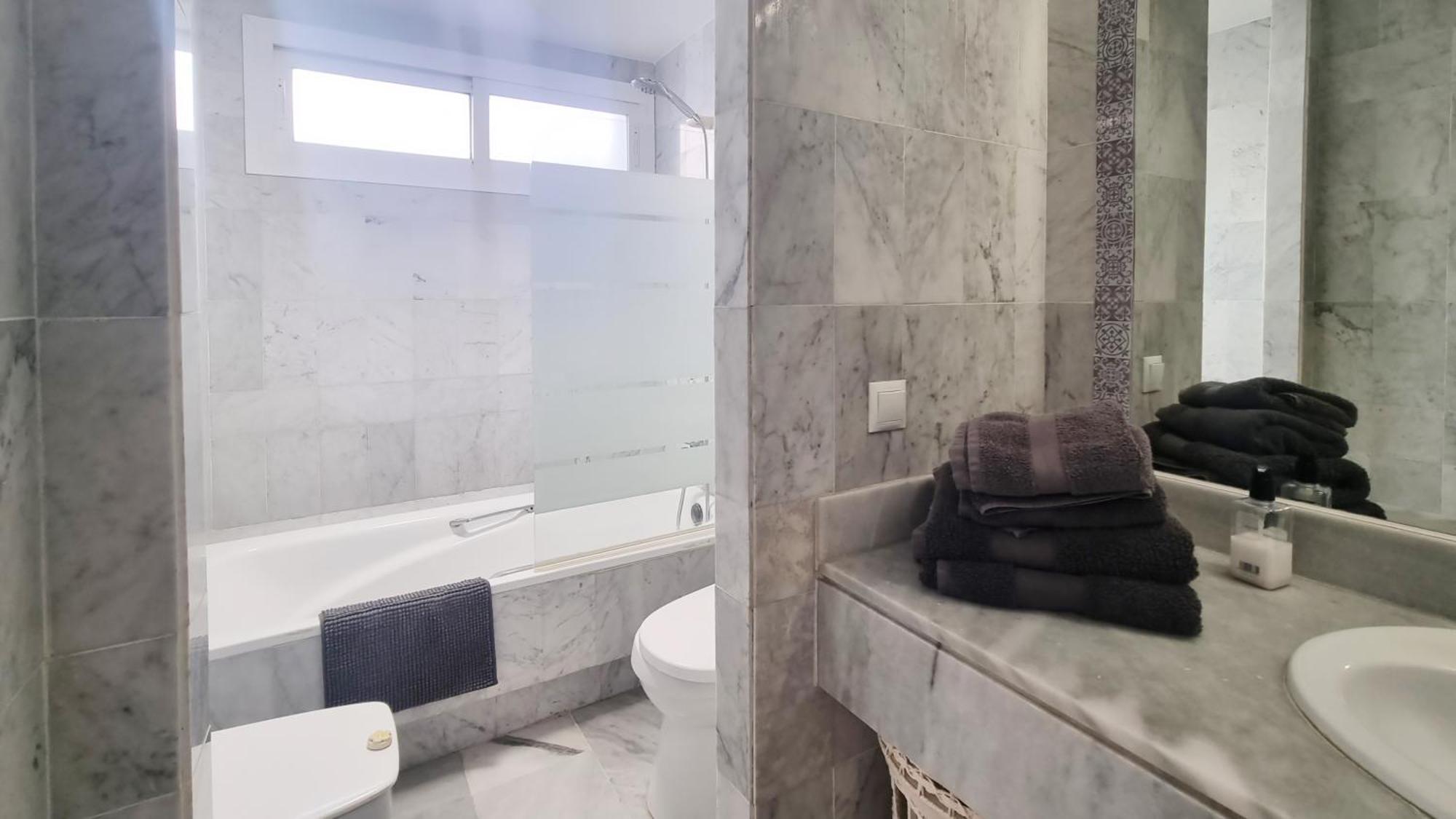 4 Bed House With Pool Walk To Puerto Banus Fast Internet Villa Marbella Exterior foto